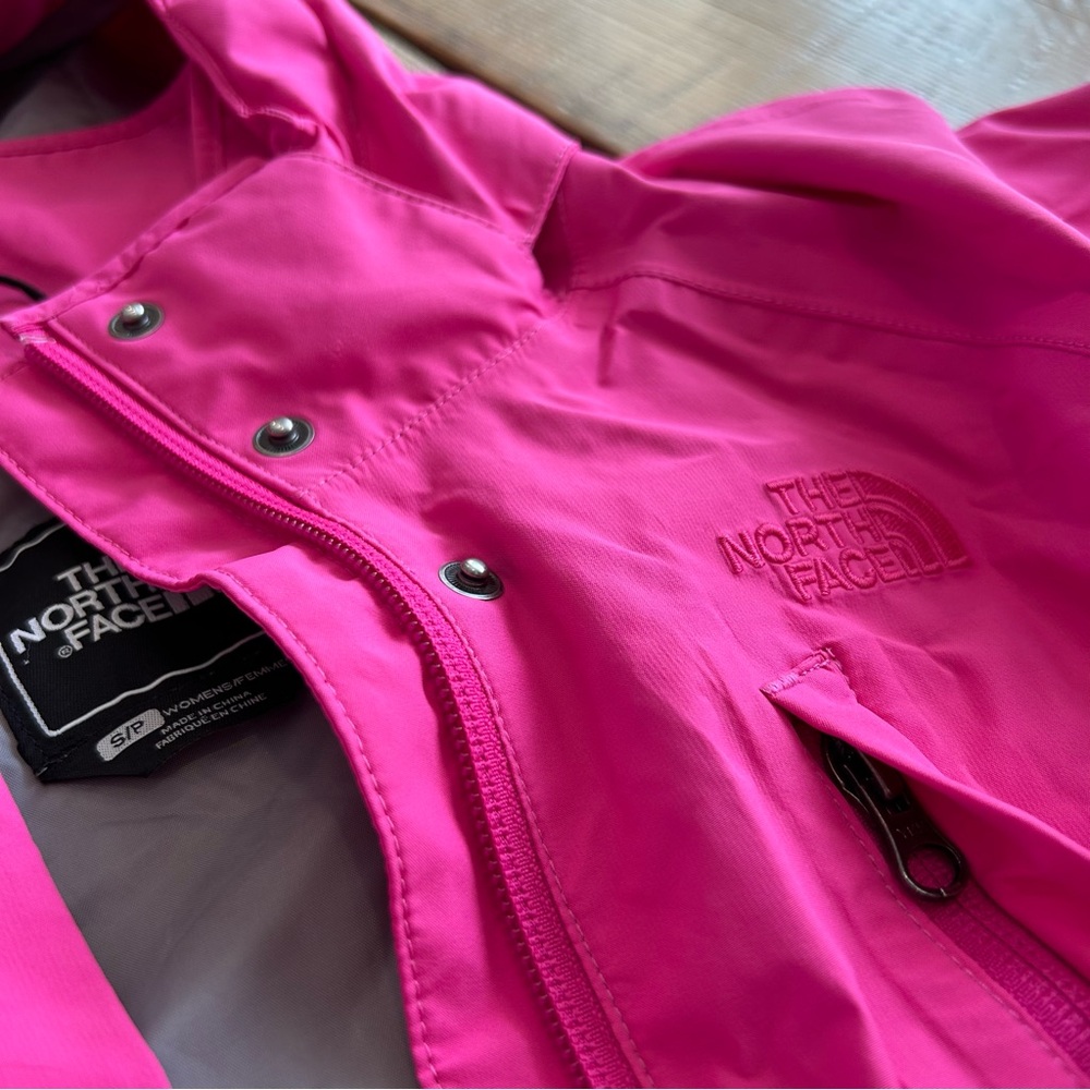 NORTH FACE Bright Pink Hooded Rain Jacket - Picture 3 of 5